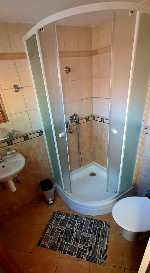 Katerina Restaurant A Penzion Rozvadov Zewnętrze zdjęcie